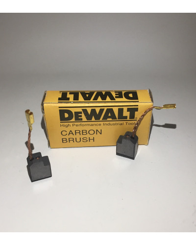 Купити Щітка графітова з відстрілом DeWALT 6,3x10 для болгарки D28110, D28112, D28402, D28402N